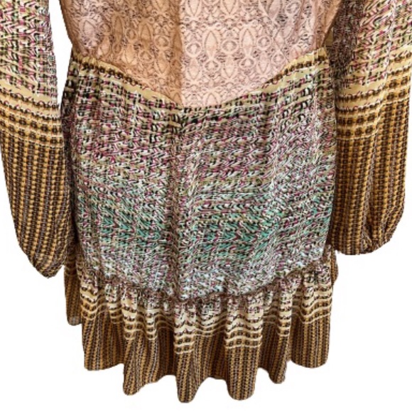 gimmicks by BKE Buckle Floral and Lace Boho Tunic Top Size Small - Picture 7 of 10